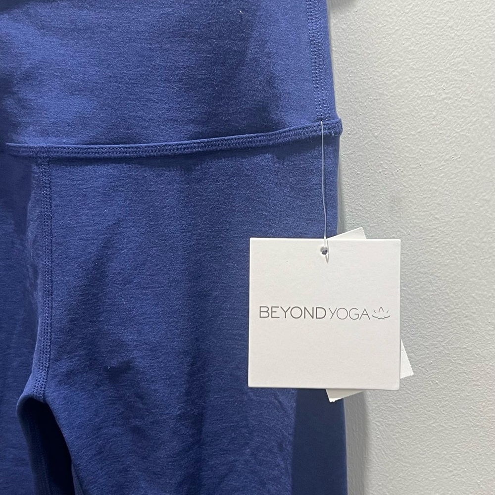 BRAND NEW BEYOND YOGA LEGGINGS- offers accepted